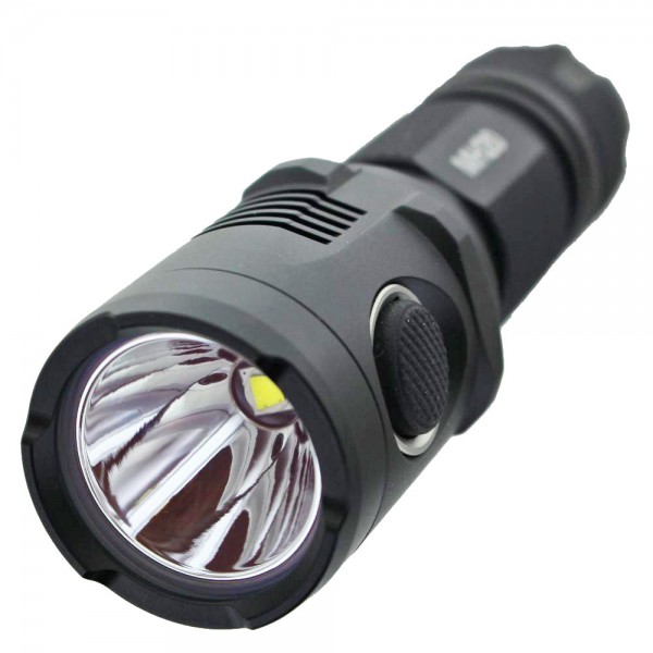 Nitecore MH20 LED-Taschenlampe mit bis zu 1000 Lumen, inklusive 2300mAh Li-Ion Akku 18650 und USB-Ladekabel